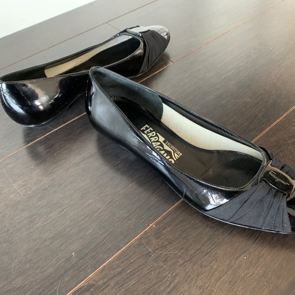 Salvatore Ferragamo black ballet flat shoes - Picture 3 of 5